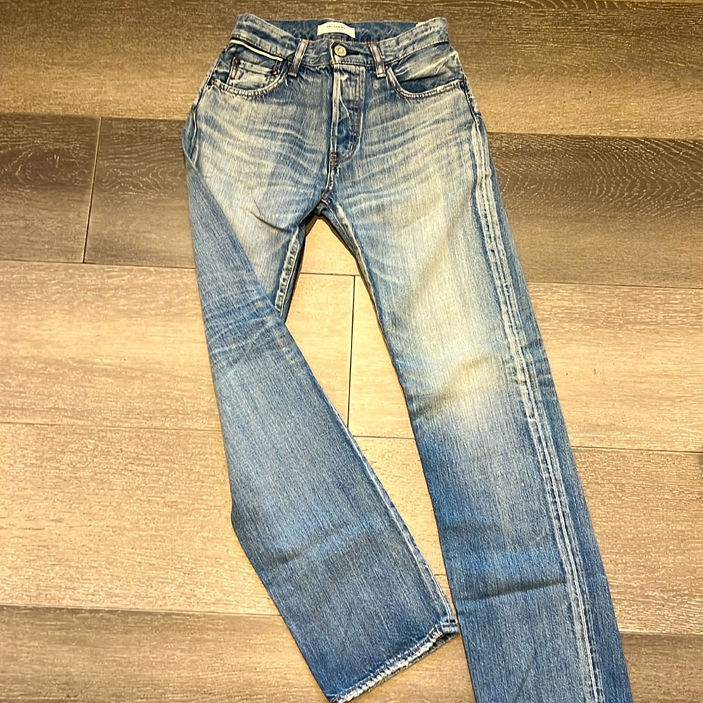 Moussy vintage fanuel light oz straight leg jeans 24